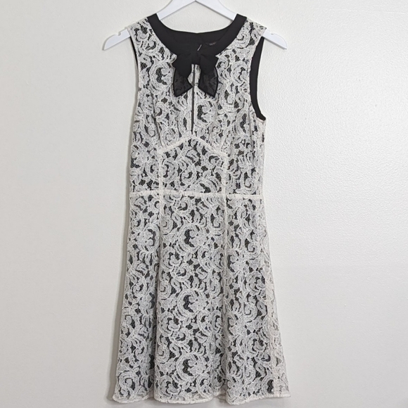 Victoria's Secret Dress A-Line Fit Flare White Lace Overlay Black Open Back 4 - Picture 1 of 11